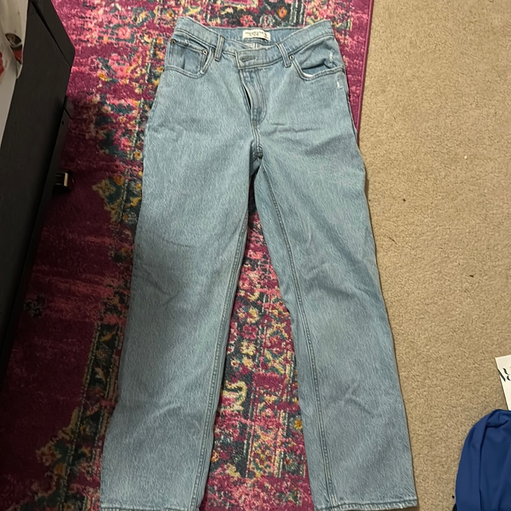 abercrombie cross over jeans. high rise straight leg